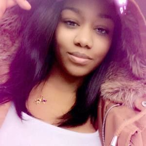 Meet your Posher, Reiña